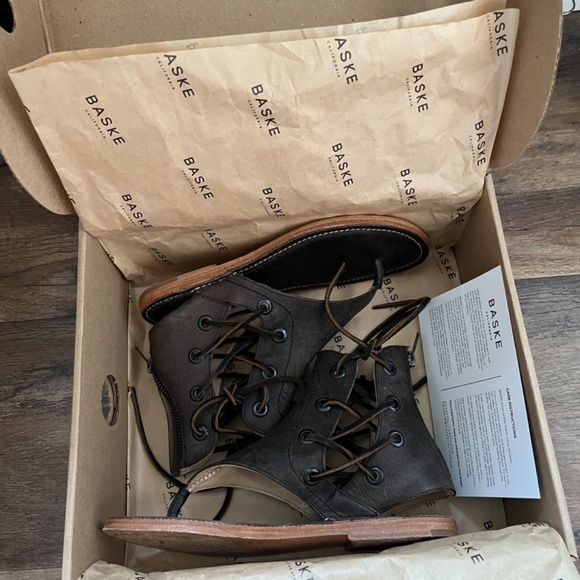 Baske California Nomad Gladiator Sandal- black leather (size 6) - Picture 6 of 10